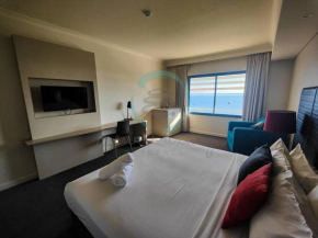 ZEN88 ESPLANADE: Hotel Suite w/ Ocean/Sunset Views
